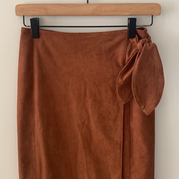 Anthropologie Lauren Faux Suede Wrap Tie Midi Skirt Brown Fall Thanksgiving - Picture 2 of 11